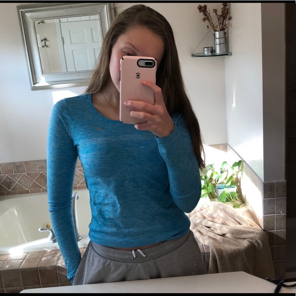 NIKE DRI-FIT LONGSLEEVE - Picture 4 of 6